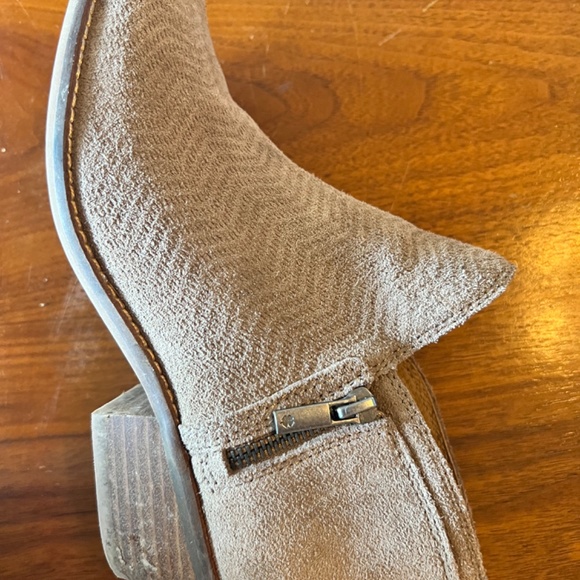 Lucky Brand Women’s Ankle Booties - Picture 3 of 4